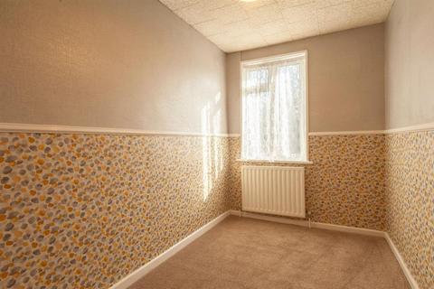 59 Bowes Road, Staines-upon-thames, TW18 3EU