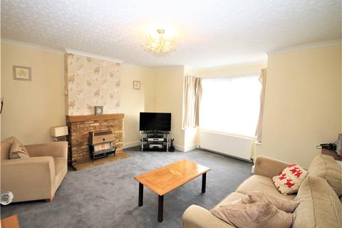 21 Salcombe Road, Ashford, TW15 3BS
