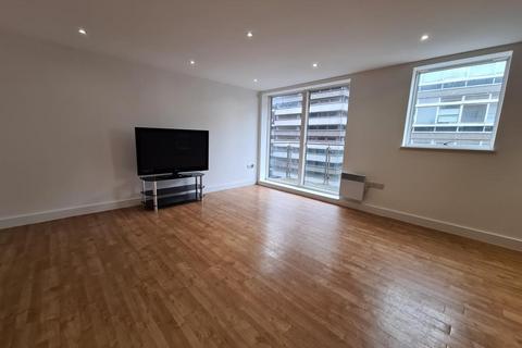 2 bedroom apartment to rent, Merchants Place,  Reading,  RG1