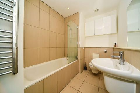 2 bedroom flat to rent, Victoria Wharf, Bethnal Green, London