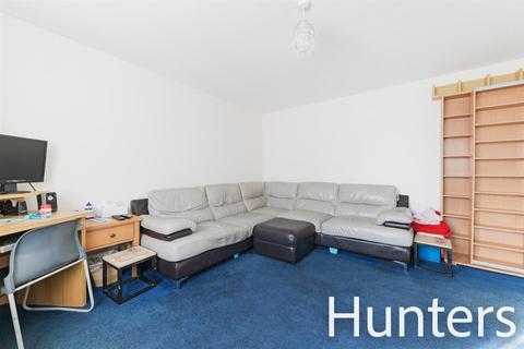 22 Blenheim Way, Isleworth, TW7 5TB