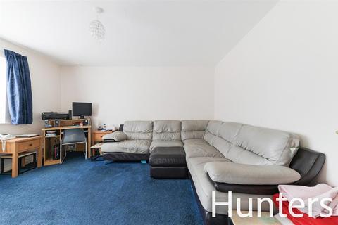 22 Blenheim Way, Isleworth, TW7 5TB