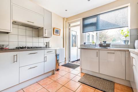16 Cedarhurst Drive, London, SE9 5LP