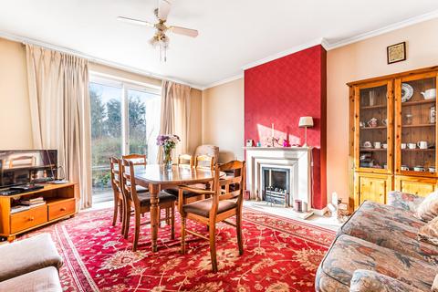 16 Cedarhurst Drive, London, SE9 5LP