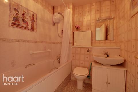 15 Hayes Road, Greenhithe, DA9 9DS