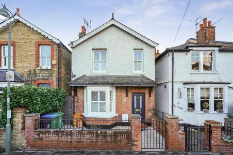 25 Summer Gardens, East Molesey, KT8 9LT