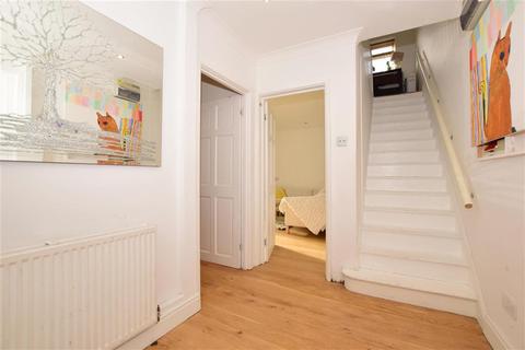 30 Alexandra Gardens, Carshalton, SM5 4LJ