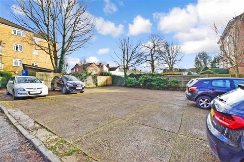 30 Alexandra Gardens, Carshalton, SM5 4LJ