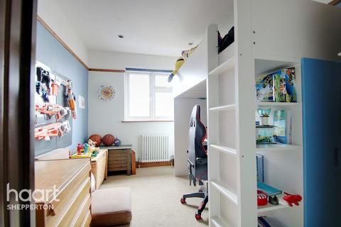 90 Nursery Road, Sunbury-on-thames, TW16 6LY