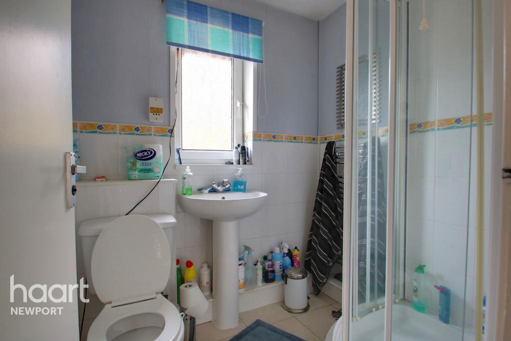 Bloomfield Close, Newport 1 bed flat £80,000