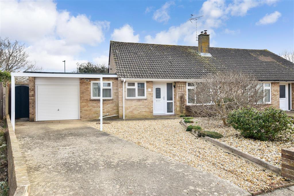 Hawthorn Close, Chichester, West Sussex 2 bed semidetached bungalow