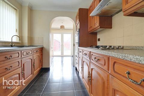 24 Arundel Crescent, Eynesbury, St Neots, PE19 2SL