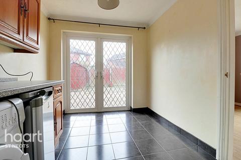 24 Arundel Crescent, Eynesbury, St Neots, PE19 2SL