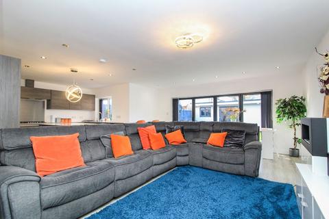 4 Wingfield Close, Bedford, MK40 4PB