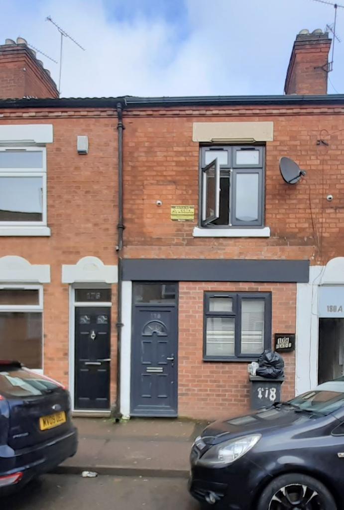 Cavendish Road, Aylestone, Leicester, LE2 7PJ 4 bed apartment £200,000