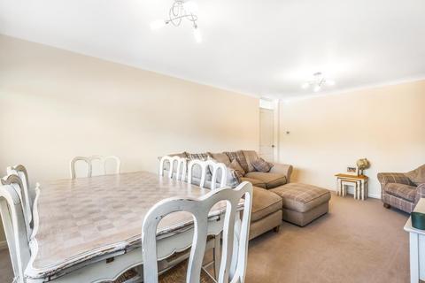 16 Balmoral, Maidenhead, SL6 6SU