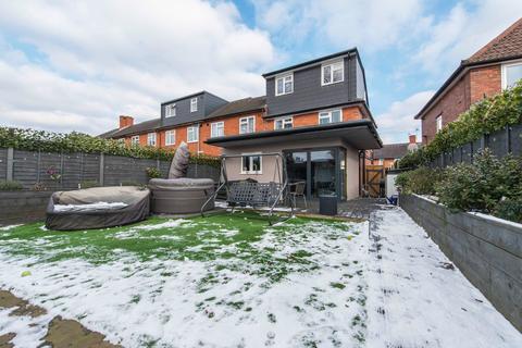 29 Welhouse Road, Carshalton, SM5 1RS