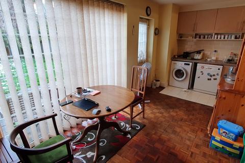 122 Shirley Gardens, Barking, IG11 9XA