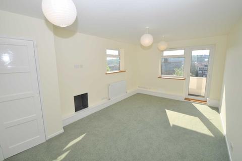 2 bedroom apartment to rent - Victoria Road, Chesham HP5
