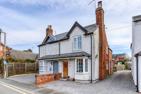 51 Foregate Street, Astwood Bank, Redditch, B96 6AJ
