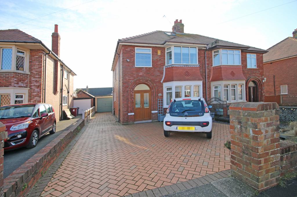 Winsford Crescent, 4 bed semidetached house £184,950