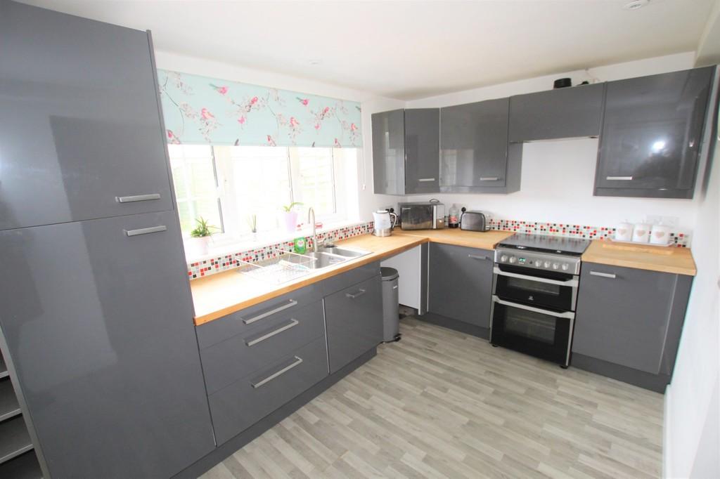 Purley Drive, Bridgwater 2 bed semidetached house £184,950