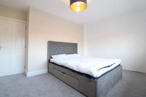6 Stanley Green East, Slough, SL3 7RF