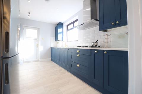 6 Stanley Green East, Slough, SL3 7RF