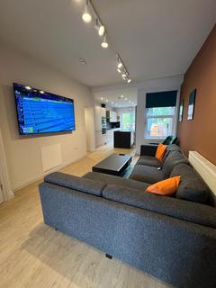 6 bedroom terraced house to rent, Monica Grove, Fallowfield, Manchester, M19 2BW