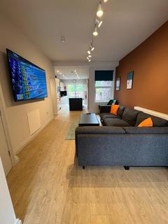 6 bedroom terraced house to rent, Monica Grove, Fallowfield, Manchester, M19 2BW