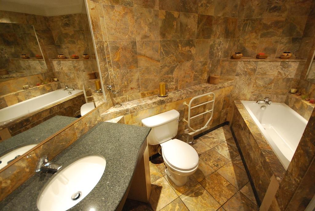 Main bathroom