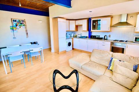 2 bedroom apartment to rent, Cambridge Street, Manchester, M1 5GF