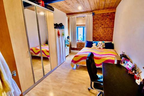 2 bedroom apartment to rent, Cambridge Street, Manchester, M1 5GF