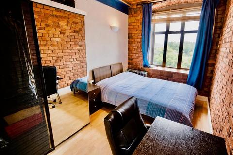 2 bedroom apartment to rent, Cambridge Street, Manchester, M1 5GF