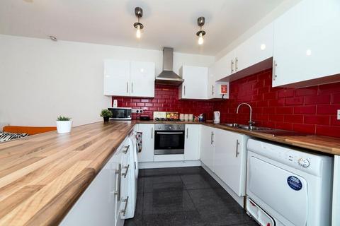 6 bedroom terraced house to rent, Fleeson Street, Rusholme, Manchester, M14 5NG