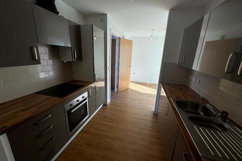 3 bedroom mews to rent, Leaf Street, Manchester, M15 5LE