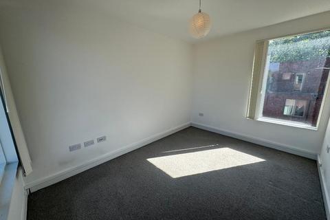 3 bedroom mews to rent, Leaf Street, Manchester, M15 5LE