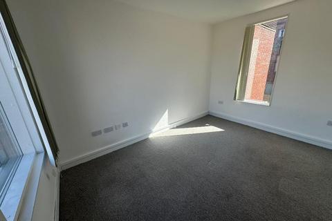 3 bedroom mews to rent, Leaf Street, Manchester, M15 5LE