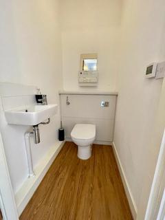 3 bedroom mews to rent, Leaf Street, Manchester, M15 5AW