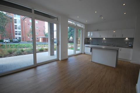 2 bedroom apartment to rent - City Road, Hulme, Manchester, M15 5GH