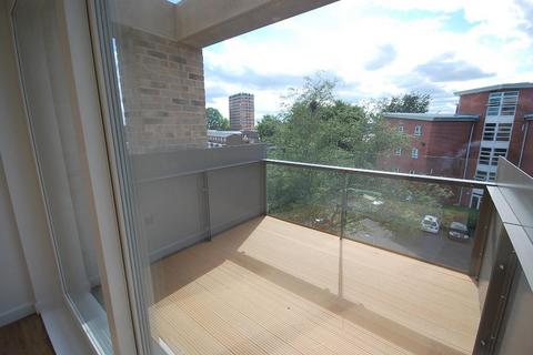 2 bedroom apartment to rent, City Road, Hulme, Manchester, M15 5GH