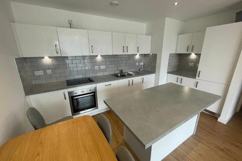 2 bedroom apartment to rent - City Road, Hulme, Manchester, Lancashire, M15 5GP