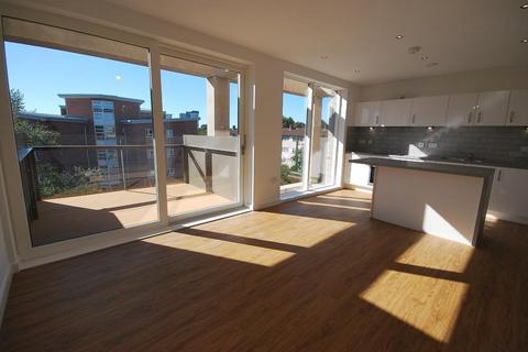 2 bedroom apartment to rent, City Road, Hulme, Manchester, Lancashire, M15 5GP