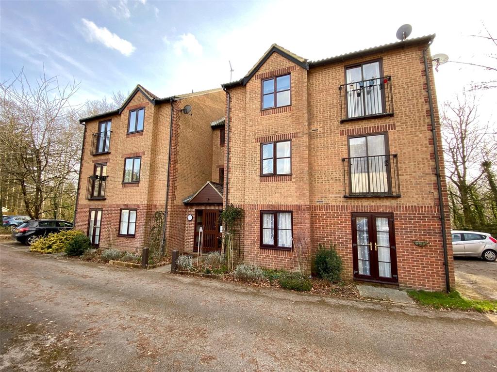 Gander Drive, Basingstoke, RG24 1 bed apartment £140,000