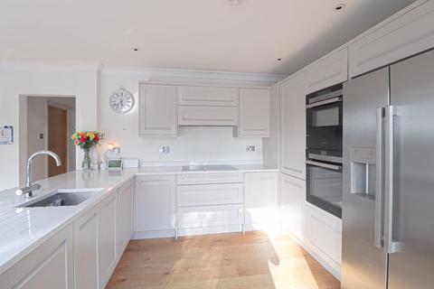 2 Boyce Green, Benfleet, SS7 5LF
