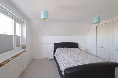 2 Boyce Green, Benfleet, SS7 5LF