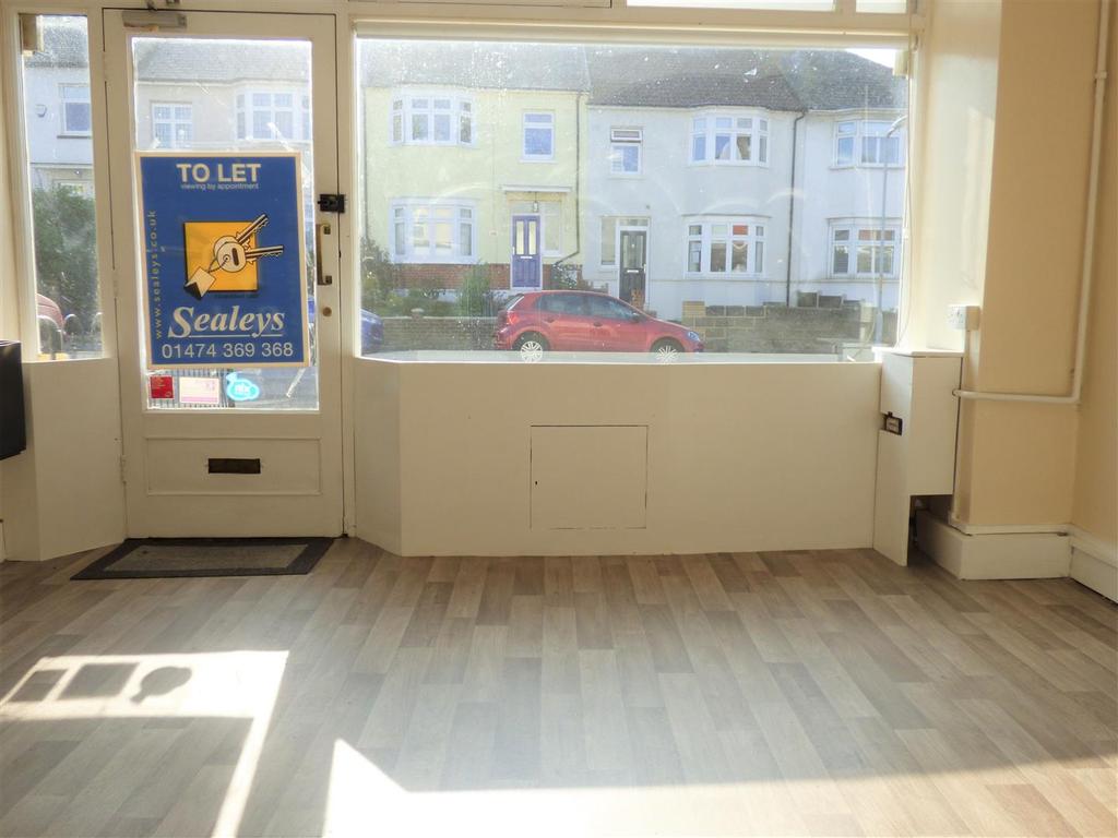 Sun Lane, Gravesend, Kent Retail property (high street) £825 pcm (£