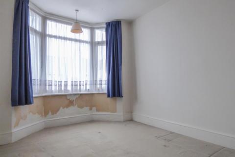 3 Ferndale Road, Gravesend, DA12 5AF