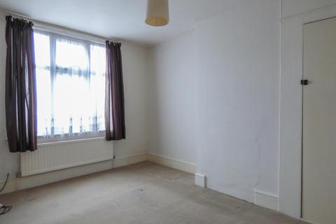 3 Ferndale Road, Gravesend, DA12 5AF