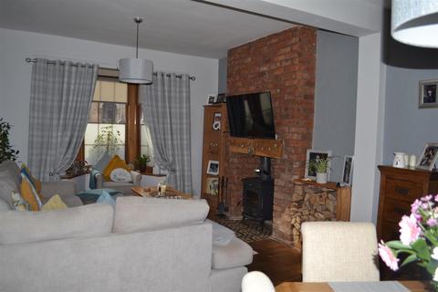 46 Bargates, Leominster, HR6 8EY